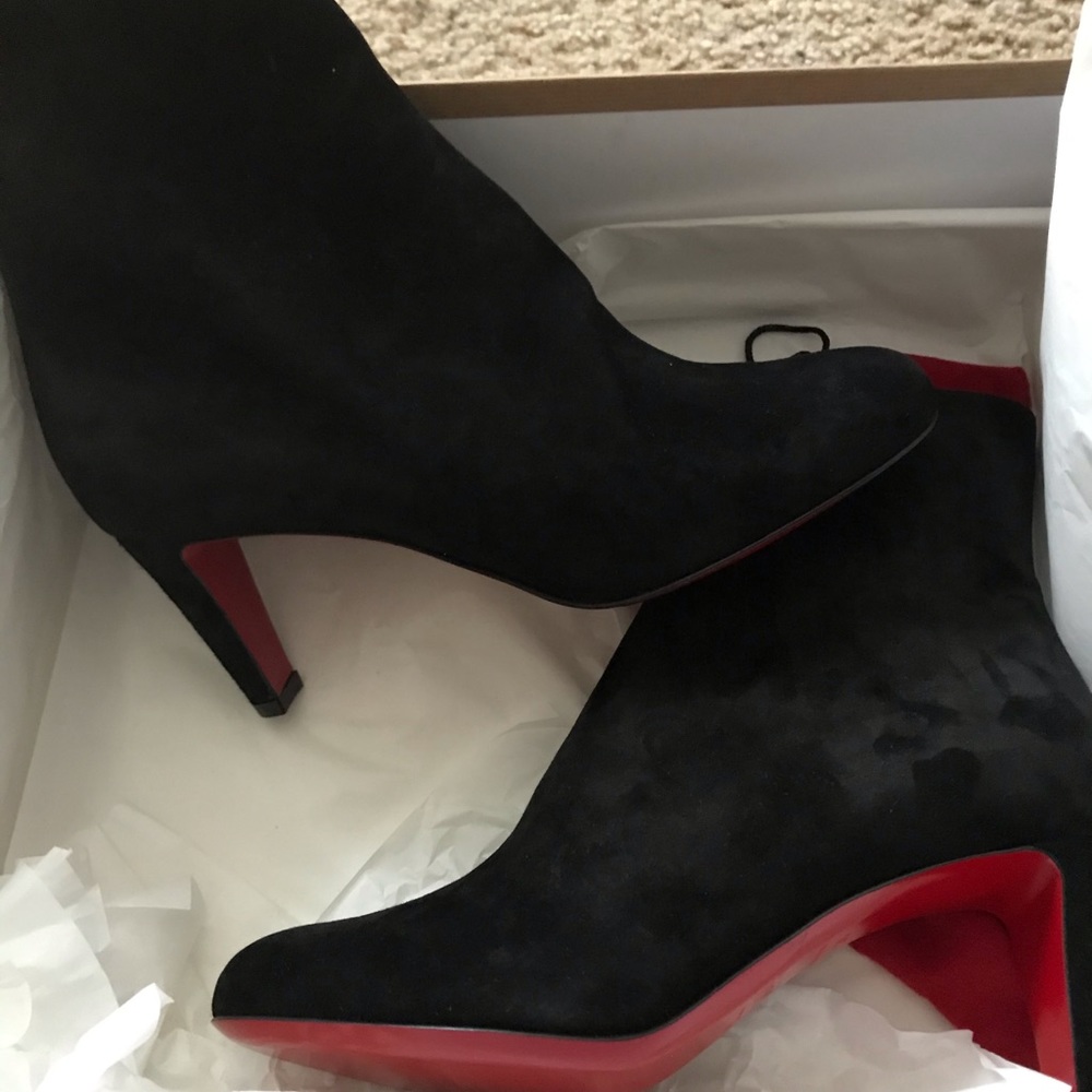 Christian Louboutin Black Suede Ankle booties 38